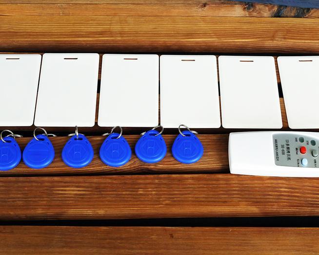 Дубликатор RFID 125 кГц: делаем дубликаты пропусков, домофонных ключей и т. д.